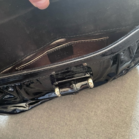 Small black Gucci clutch (authentic) - Patent Leather - Picture 6 of 8
